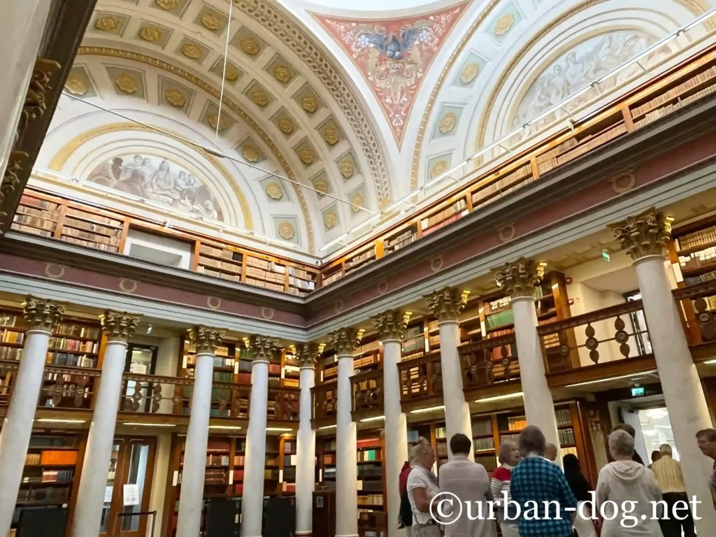 フィンランド国立図書館