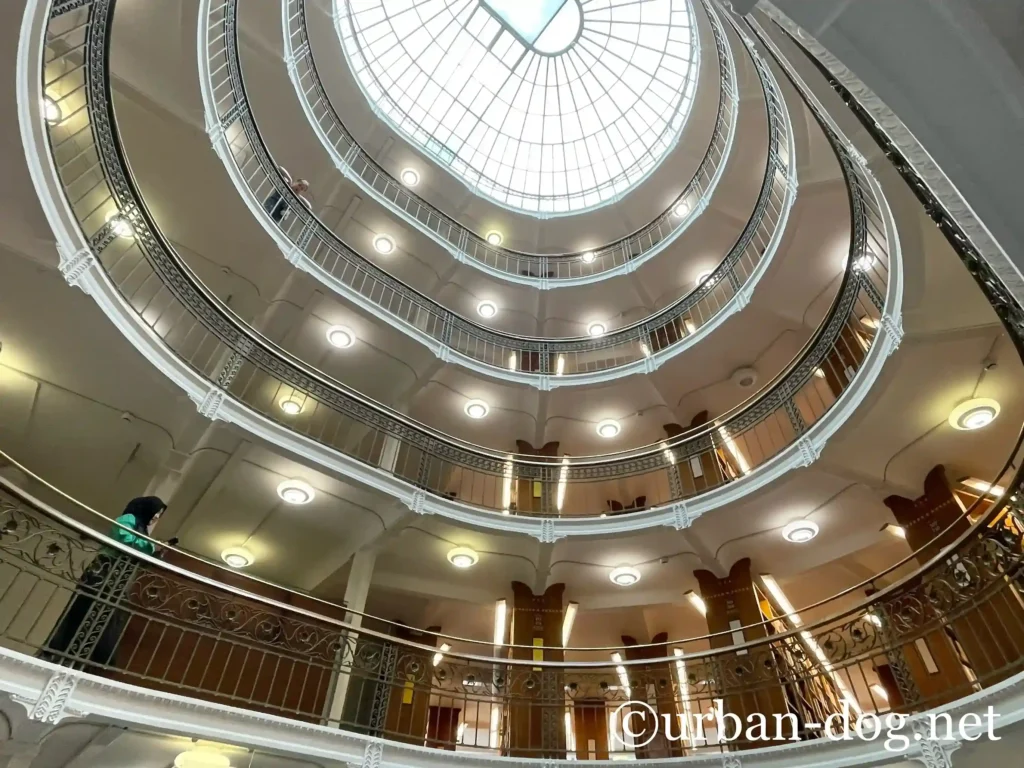 フィンランド国立図書館