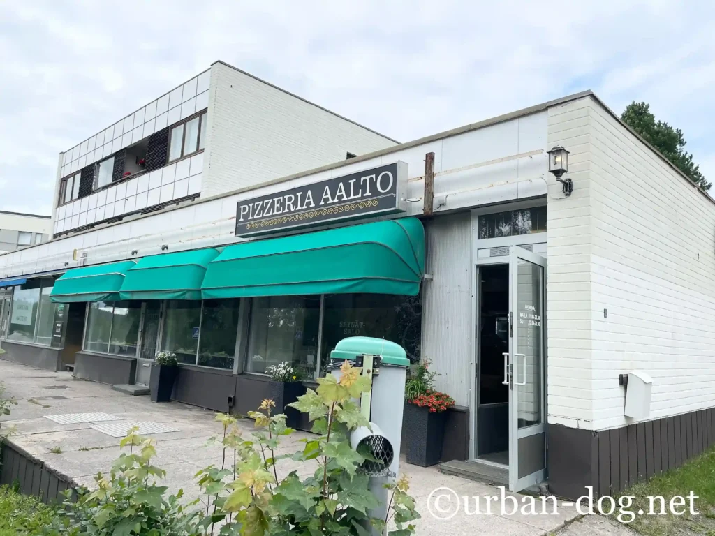 村役場近くのピザ屋