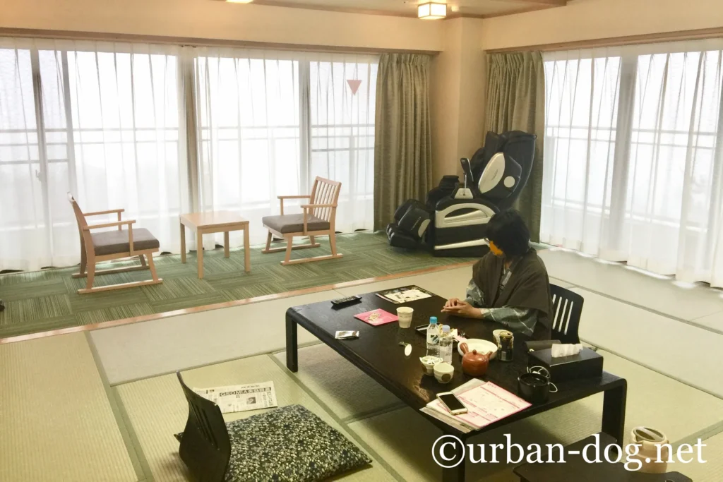 広い和室の部屋